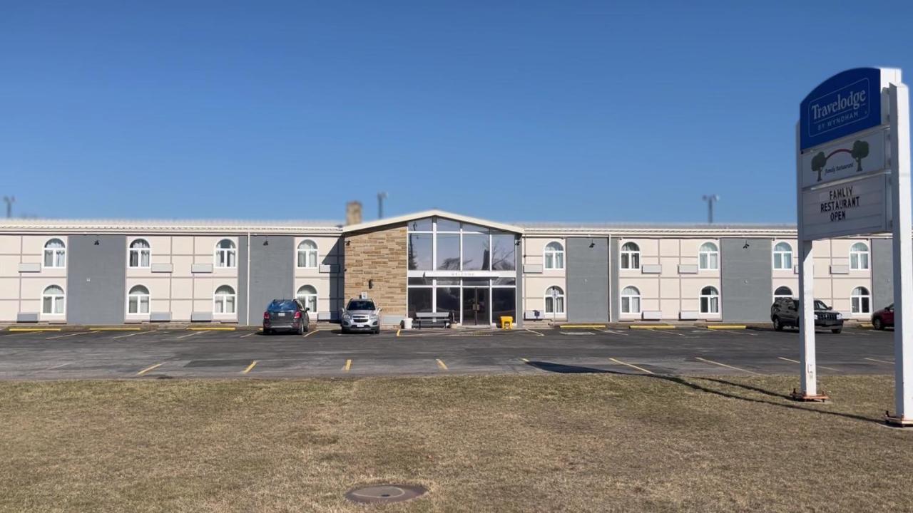 Travelodge By Wyndham Sarnia Exteriör bild