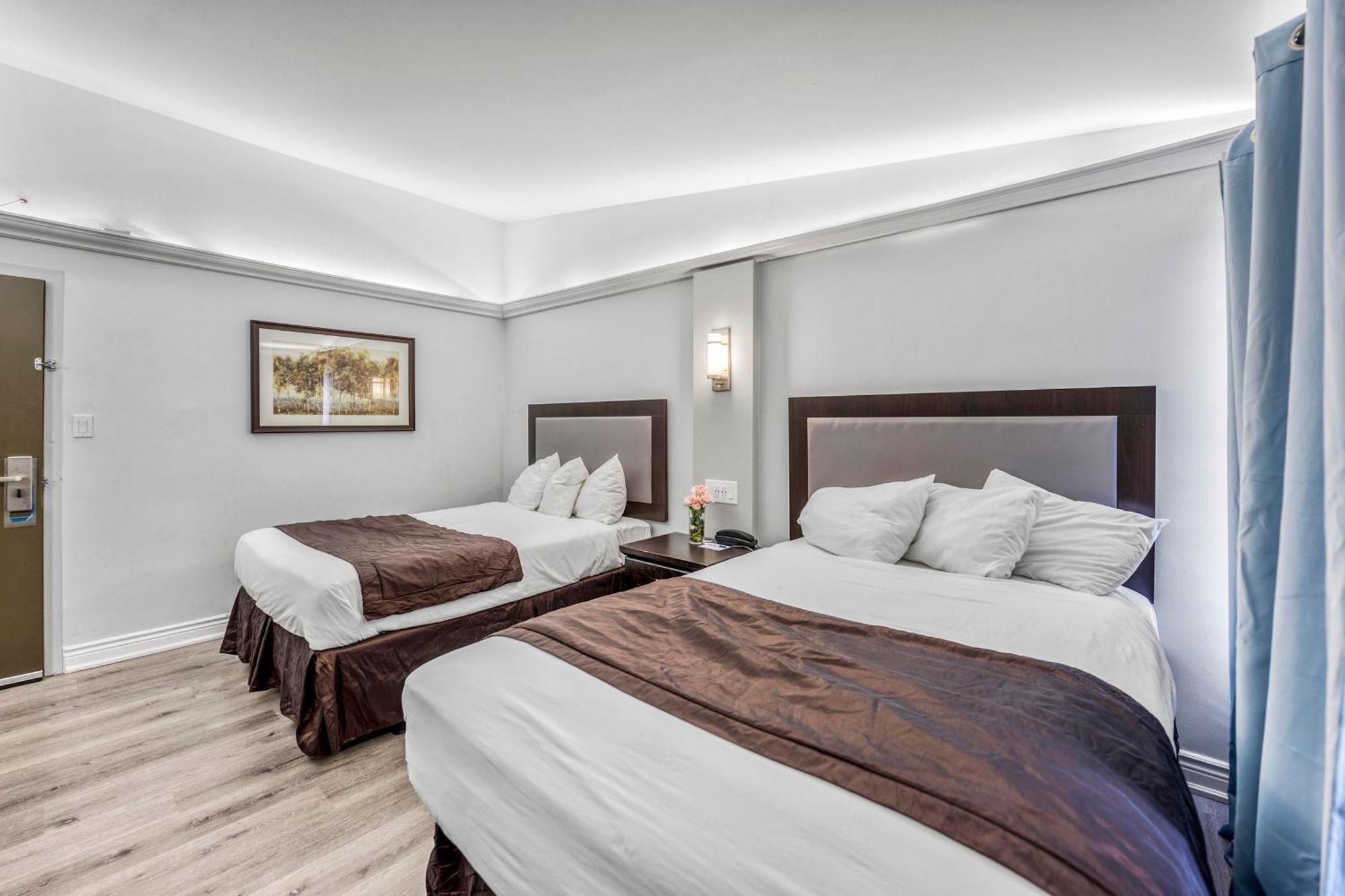 Travelodge By Wyndham Sarnia Exteriör bild