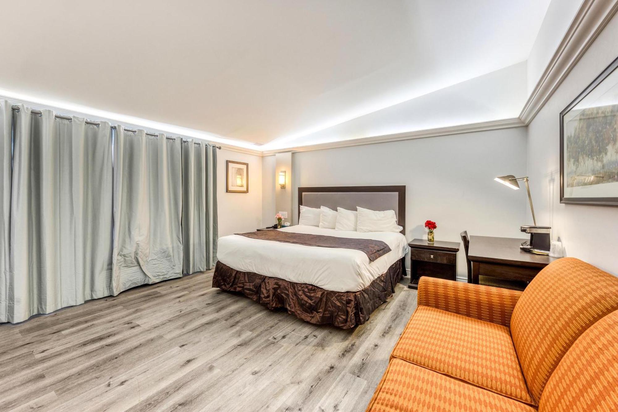 Travelodge By Wyndham Sarnia Exteriör bild