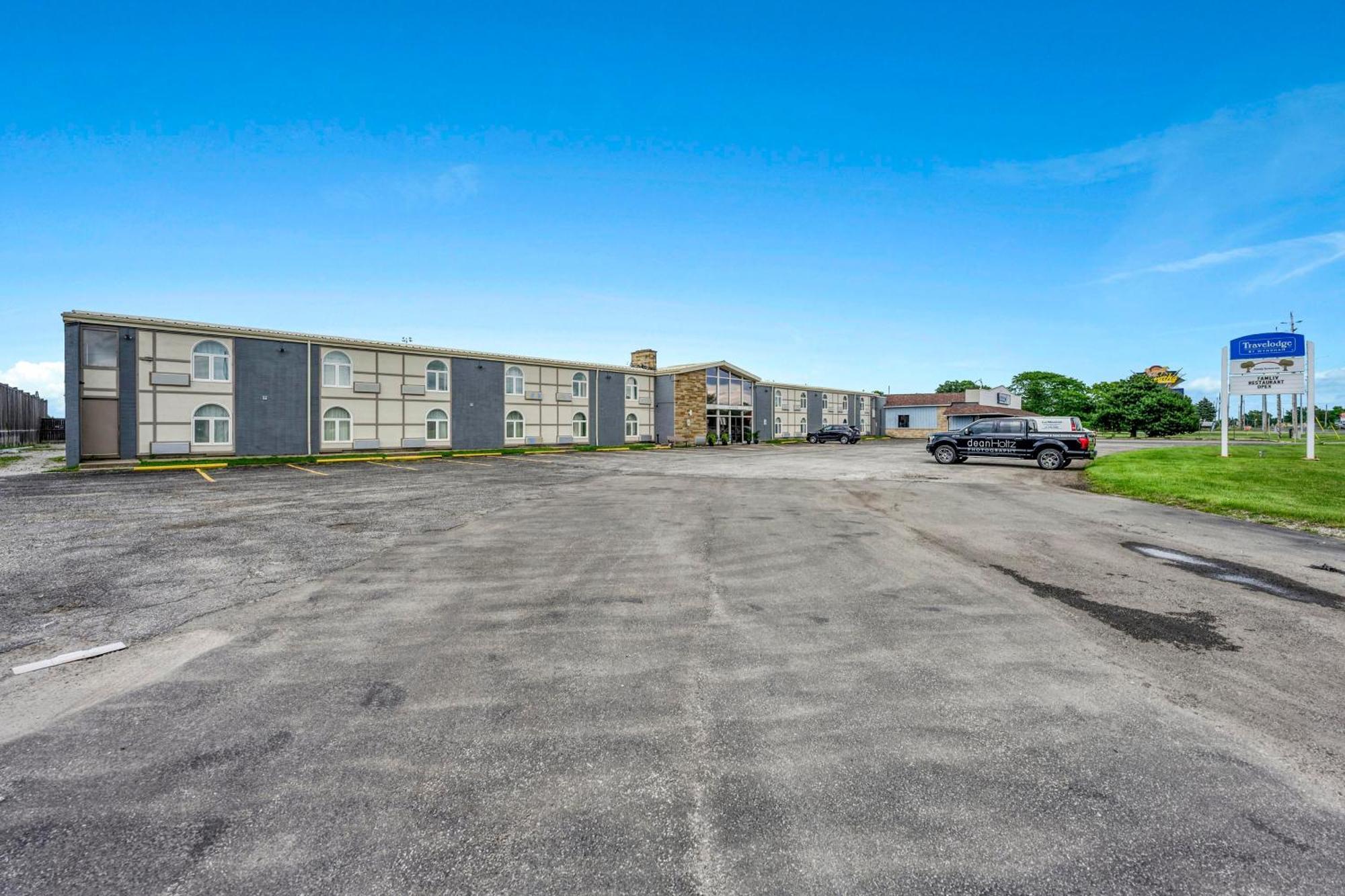 Travelodge By Wyndham Sarnia Exteriör bild